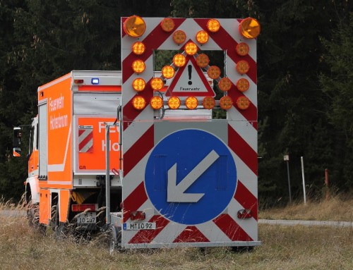 Verkehrsabsicherung: Verkehrsunfall LKW A99